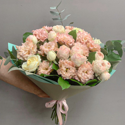 Букет "Ванильный пломбир" из кустовых пионовидных роз и эустомы N 45006