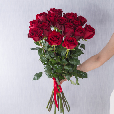 Букет из 15 Красных роз Эквадор 60 см 36403