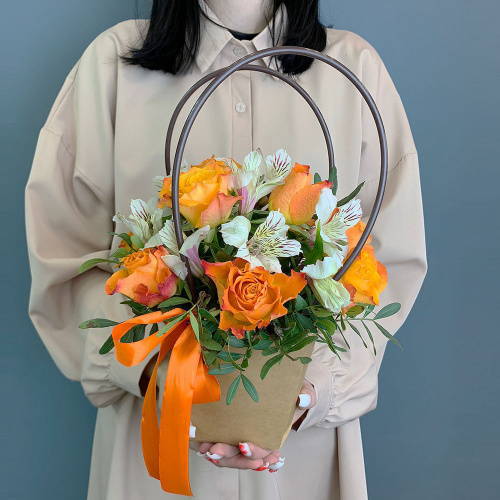 Сумочка с оранжевыми розами Кения и альстромерией арт. 66996-Р