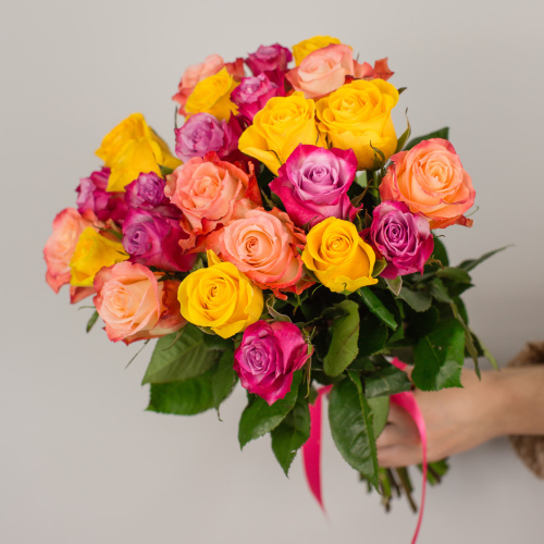 Букет из 25 эквадорских роз 40 см Яркий микс арт. 7310
