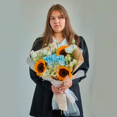Букет школьный с подсолнухами и гортензией N 84603